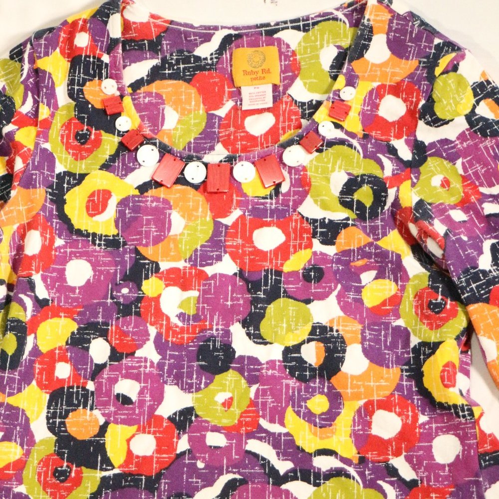RUBY RD. Petite Multicolor Geometric Print 3/4 Sleeve Top Size Petite Small - Picture 3 of 10